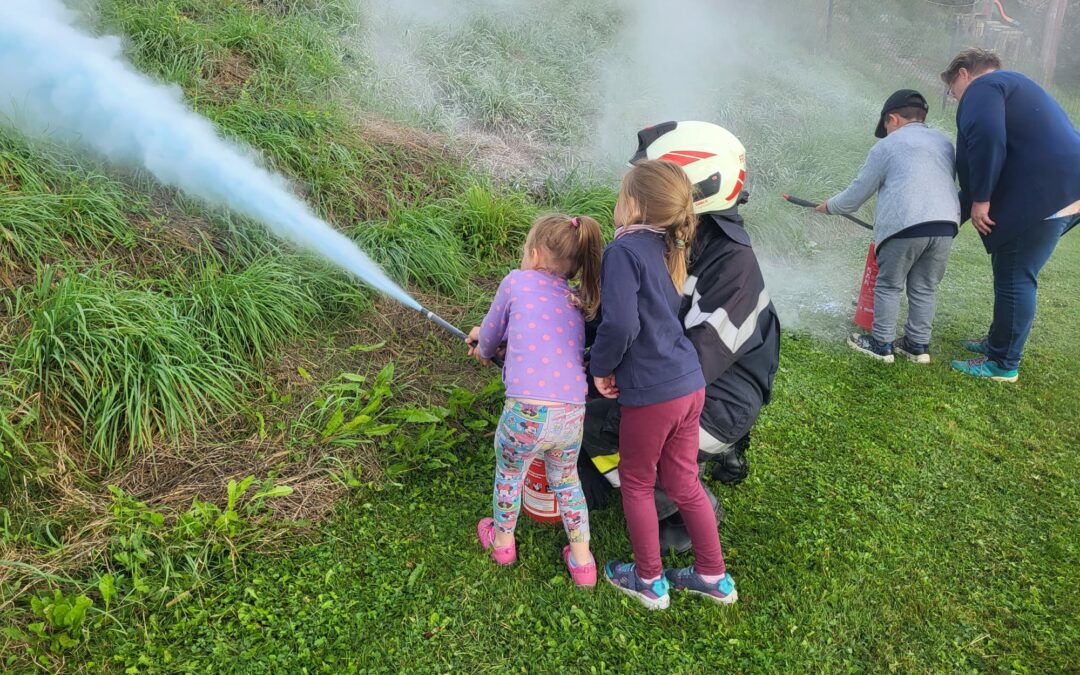 Übung mit den Kindergartenkindern